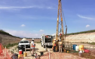 Nuestro equipo: tu mejor aliado en mecánica de suelos.